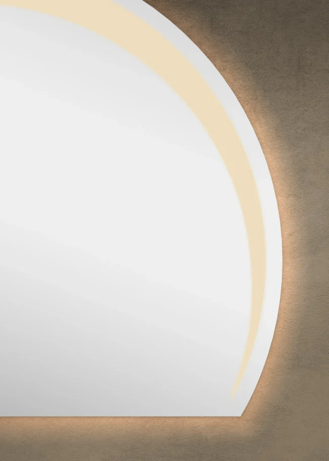 BE2012 Lighted Mirror