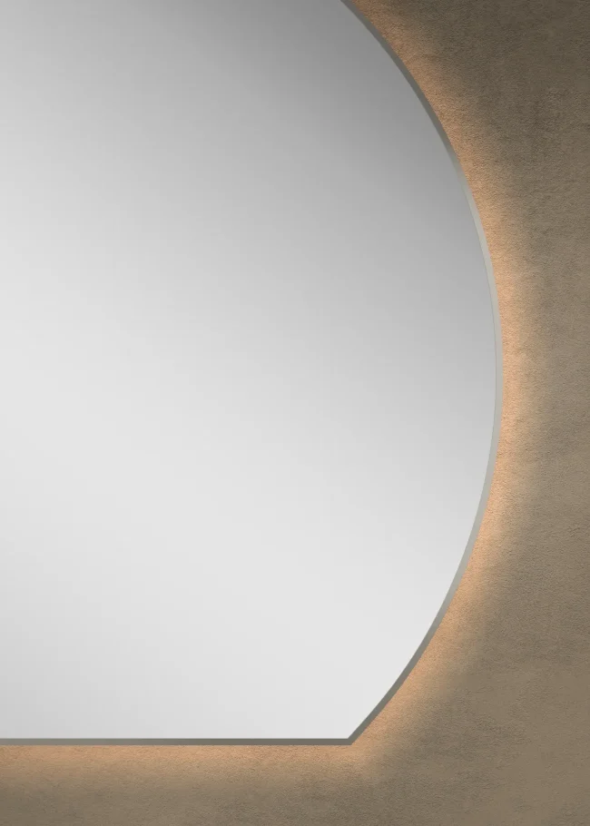 BE2019 Bespoke Lighted Mirror