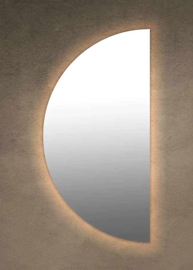 BE2013 Lighted Mirror